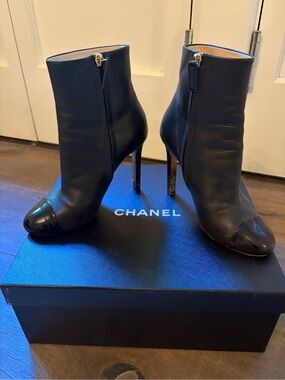 CHANEL Black Leather Ankle Booties with Patent Cap Toe